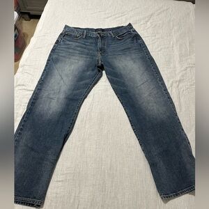 ❌SOLD❌🍁🍁Lucky Brand Blue Relaxed Jeans with Worn-In Look